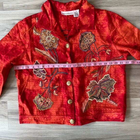 Draper’s and Damon’s embroidered jacket with detail - Picture 5 of 14